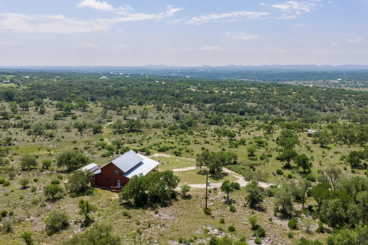 611 Weddle Rd, Johnson City, TX 78636 - #1