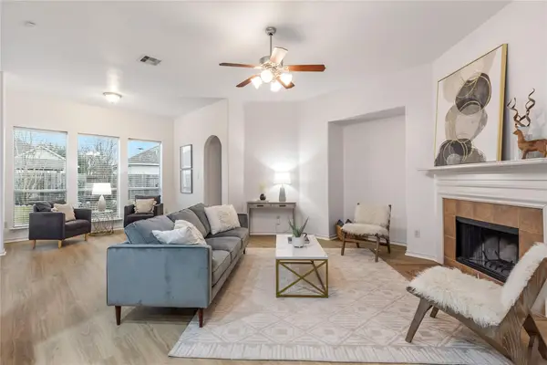 11517 Shadow Creek Dr, Manor, TX 78653