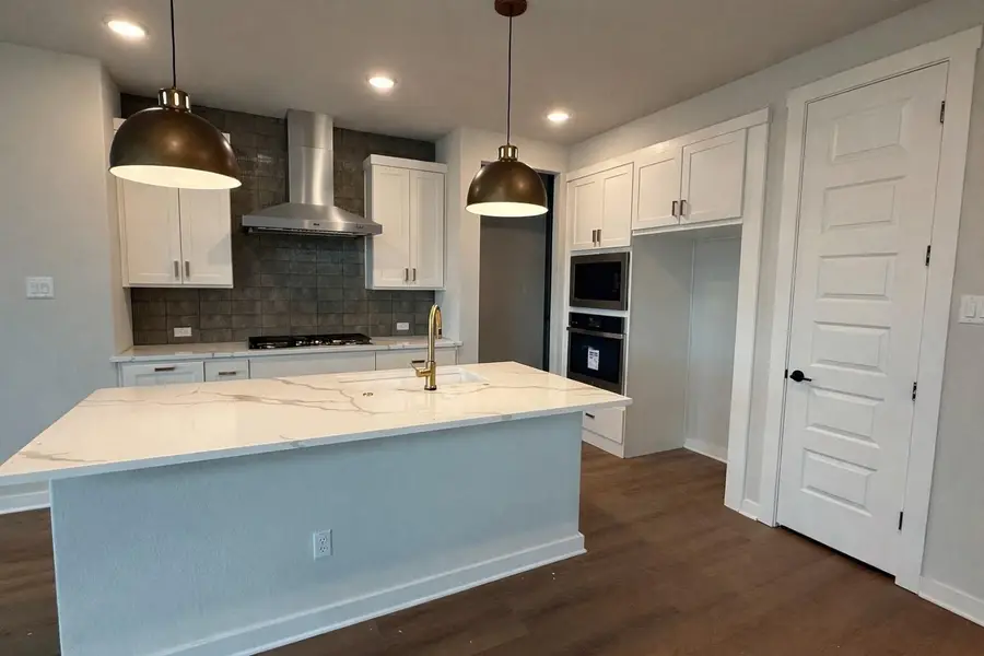 204 Bloomington Loop, Hutto, TX 78634 - #3