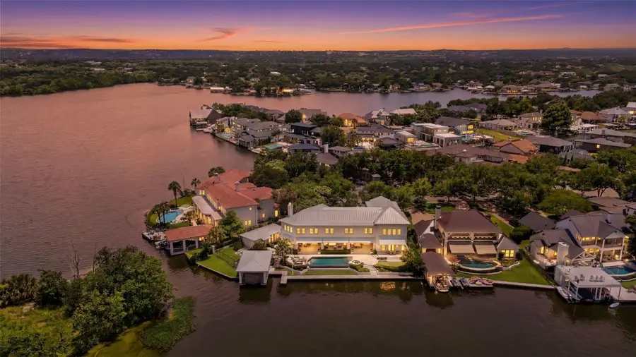 414 Matern Ct, Horseshoe Bay, TX 78657 - #2