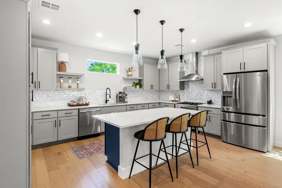 5109 Stone Gate Dr #1, Austin, TX 78721 - #3