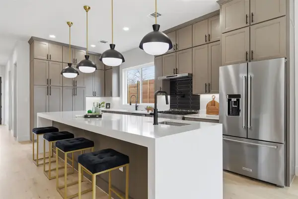 8115 Rockwood Ln #B, Austin, TX 78757