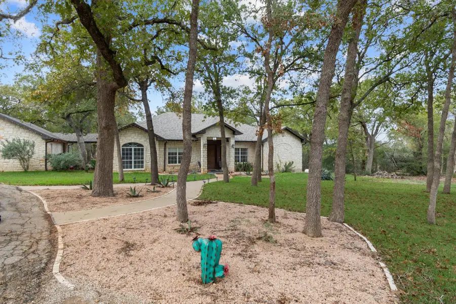 346 The Oaks Blvd, Elgin, TX 78621 - Image #3