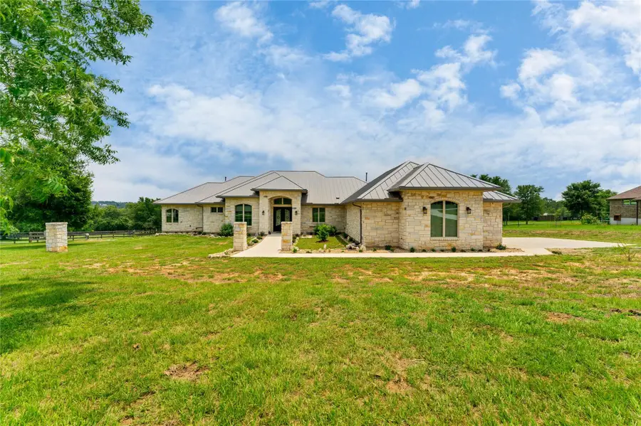 145 Pavilion Dr, Cedar Creek, TX 78612 - #2