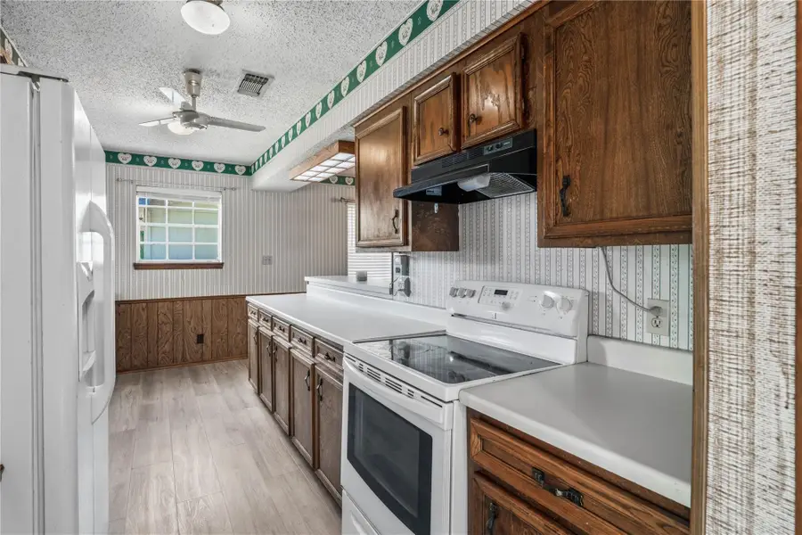 1070 N Franklin St, La Grange, TX 78945 - #3