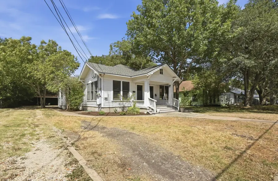 919 W Prairie Lea St, Lockhart, TX 78644 - #3