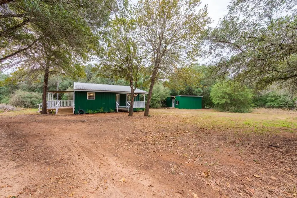 4623 County Road 444, Waelder, TX 78959 - #1
