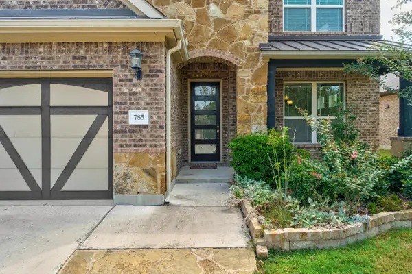 785 Vista Garden Dr, Buda, TX 78610