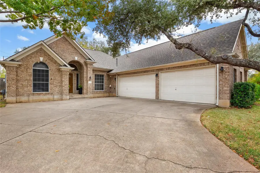 2001 Lacey Oak Cv, Round Rock, TX 78681 - Image #2