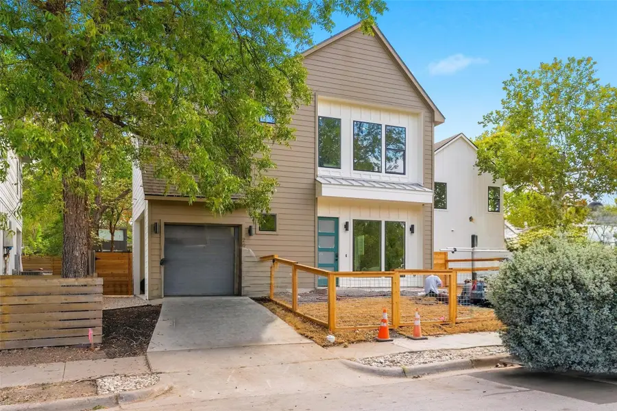 2001 Rountree Dr #1, Austin, TX 78722 - Image #2