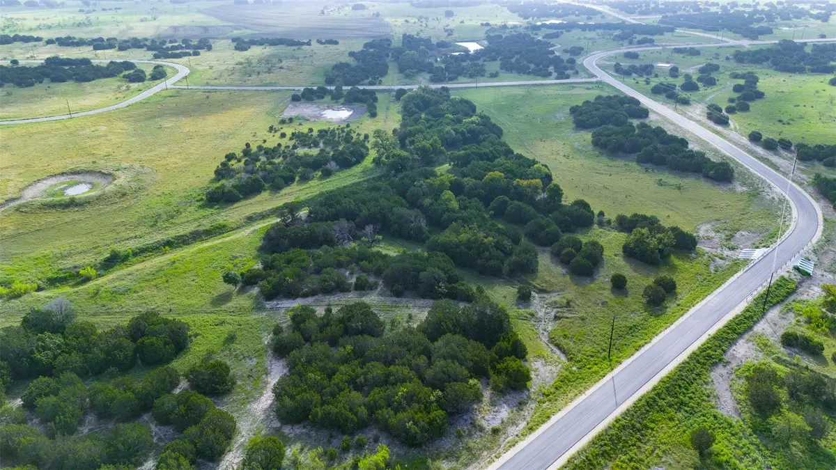 30 Shin Oak Dr, Lampasas, TX 76550 - Image #1