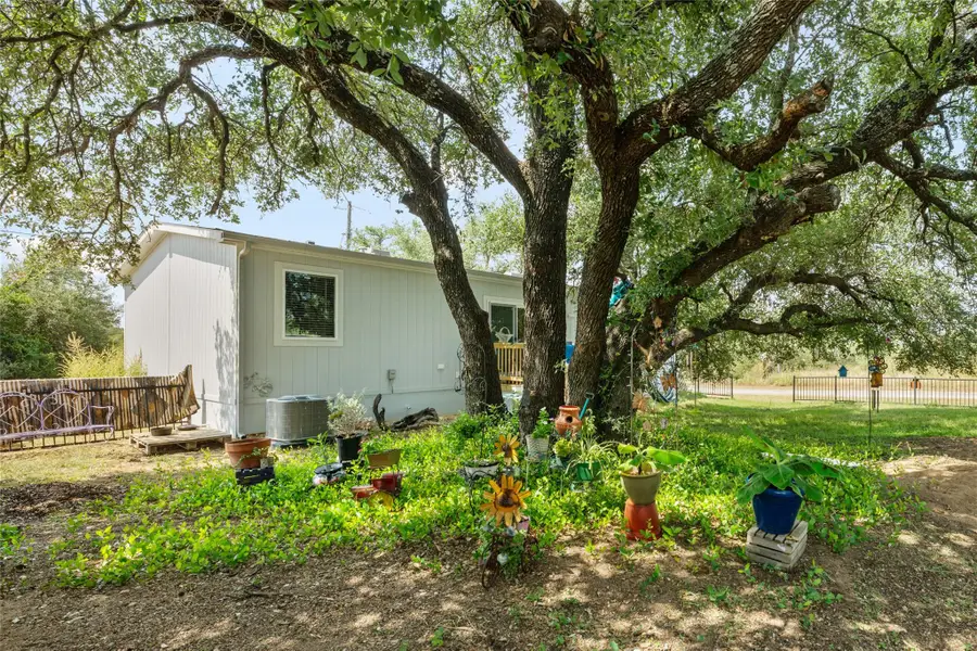 500 Dallas St, Kingsland, TX 78639 - #3