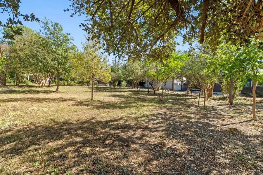 810 E 45th St, Austin, TX 78751 - Image #2
