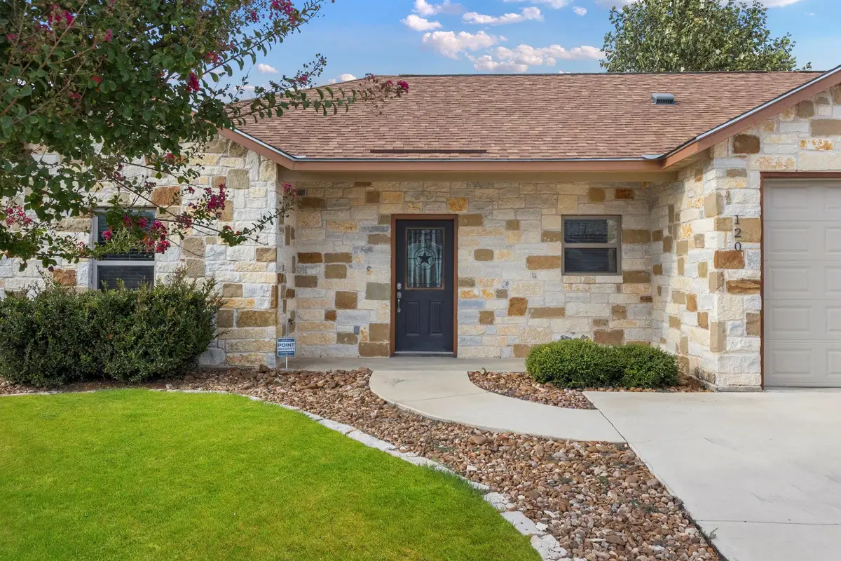 120 Navarro Xing, Seguin, TX 78155 - #1