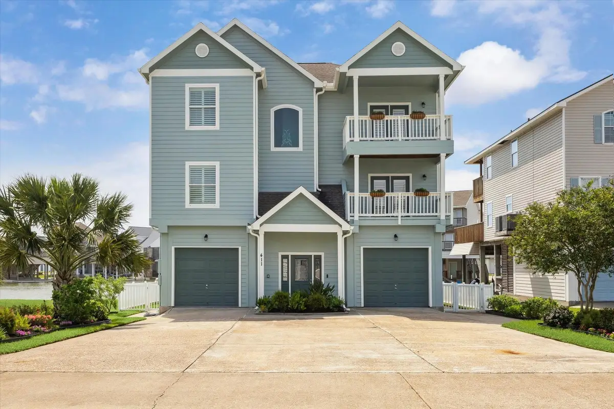 411 Sunset Cir, Galveston, TX 77554 - Image #1