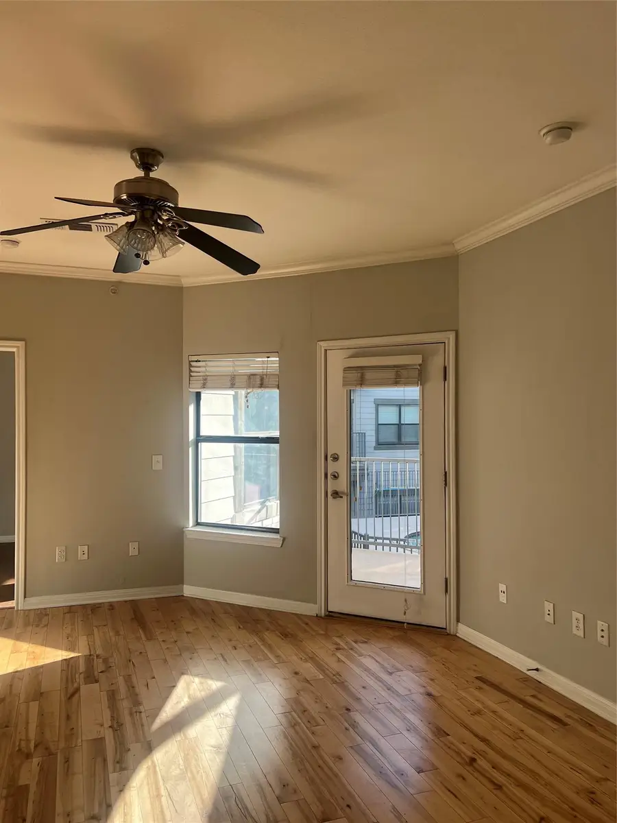 2502 Leon St #301, Austin, TX 78705 - #2