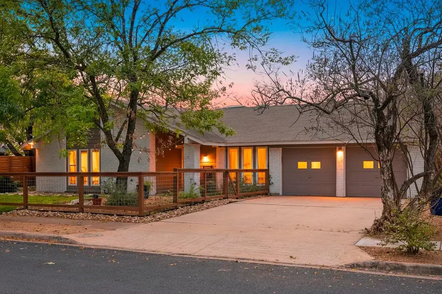 5702 Buffalo Pass, Austin, TX 78745 - Image #2