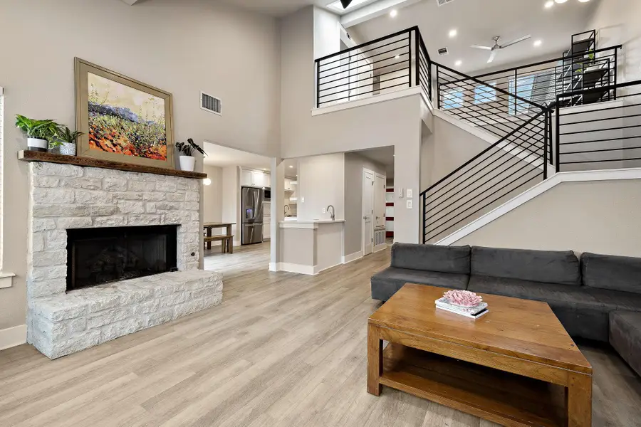 8910 Mount Bartlett Dr, Austin, TX 78759 - #2