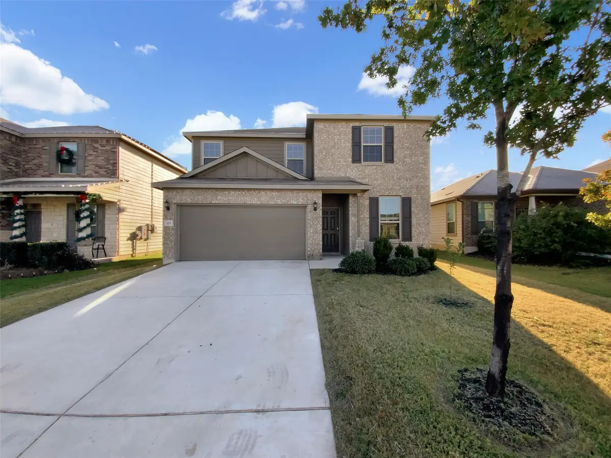 325 Bedford Falls Ln, Jarrell, TX 76537 - Image #1