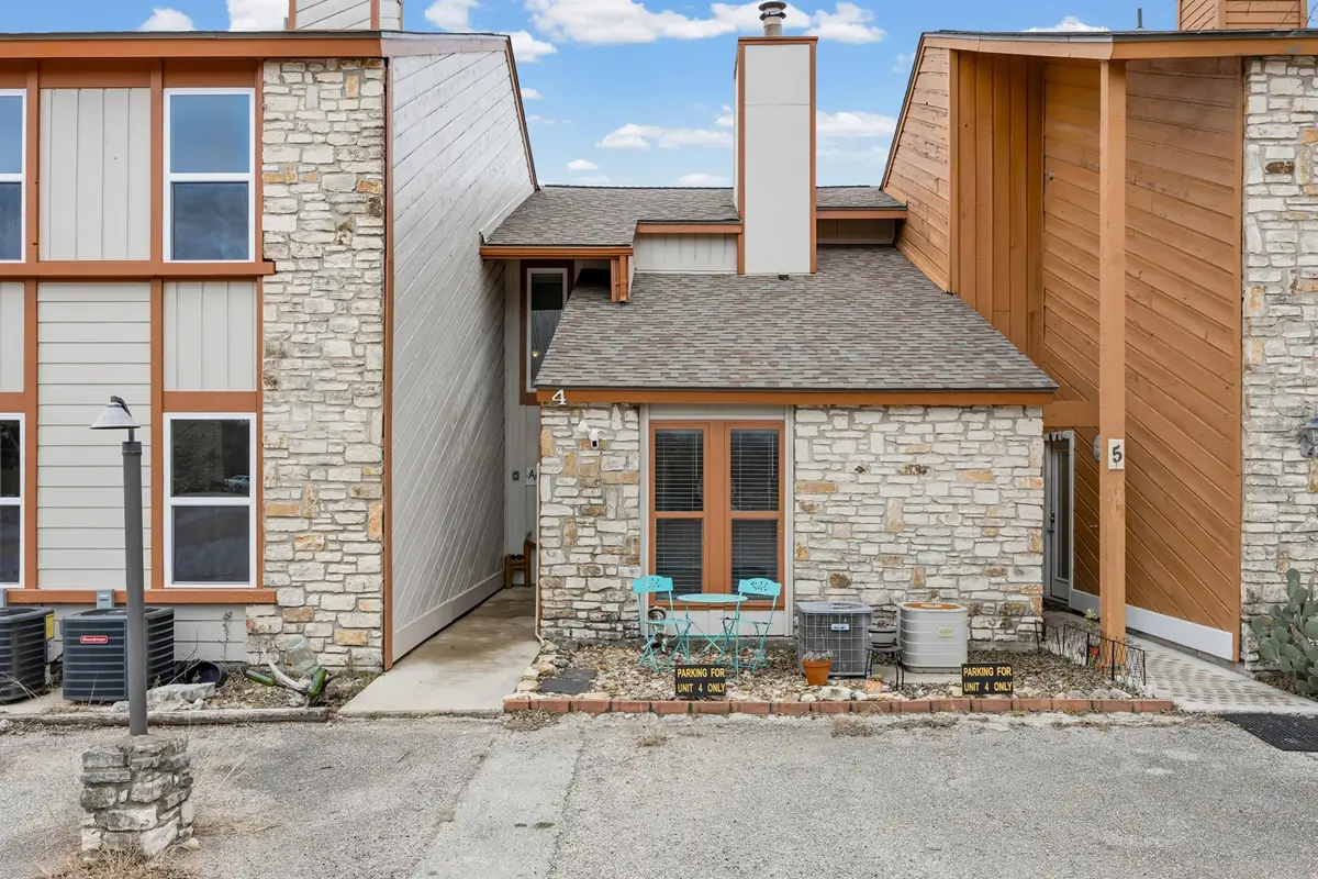 4 Cypress Fairway Vlg, Wimberley, TX 78676 - #1