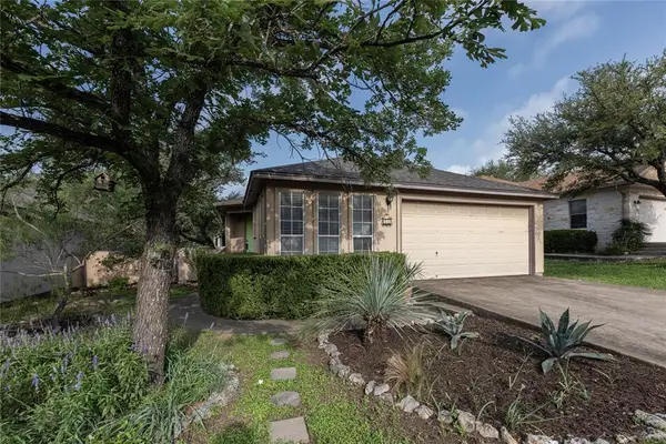 16 E Villa Meadow St, Wimberley, TX 78676