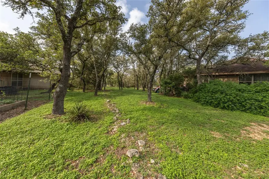 16 E Villa Meadow St, Wimberley, TX 78676 - #2