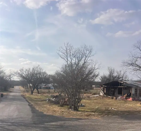1110 Bluebonnet Rd, Mason, TX 76856