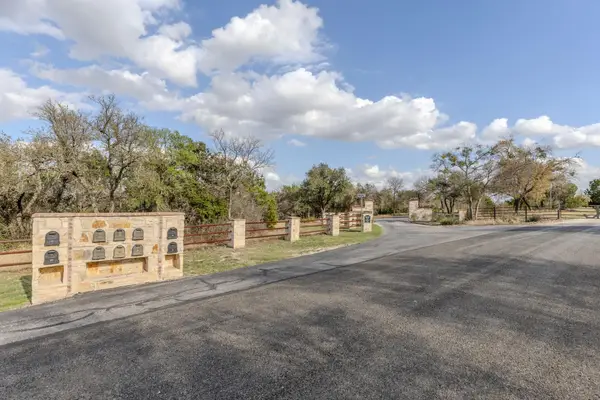 55 Camp Springs Ln, Georgetown, TX 78633