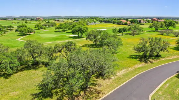2711 Cliff Point Rd, Spicewood, TX 78669