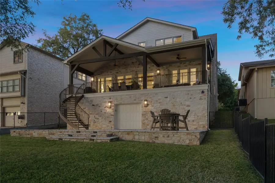 327 Meadowlakes Dr, Meadowlakes, TX 78654 - Image #2