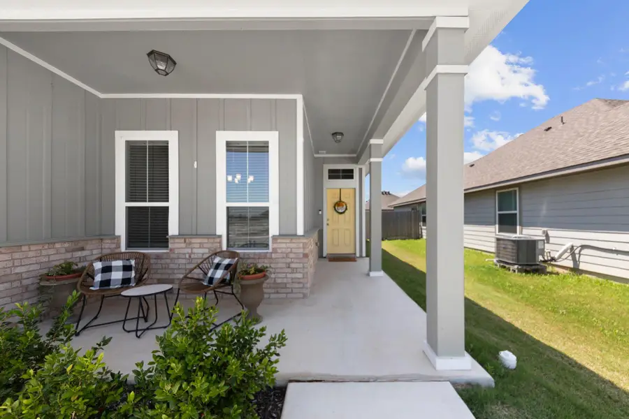 222 Boatright Blvd, Jarrell, TX 76537 - #2