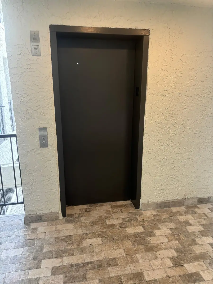 2409 Leon St #108, Austin, TX 78705 - #3