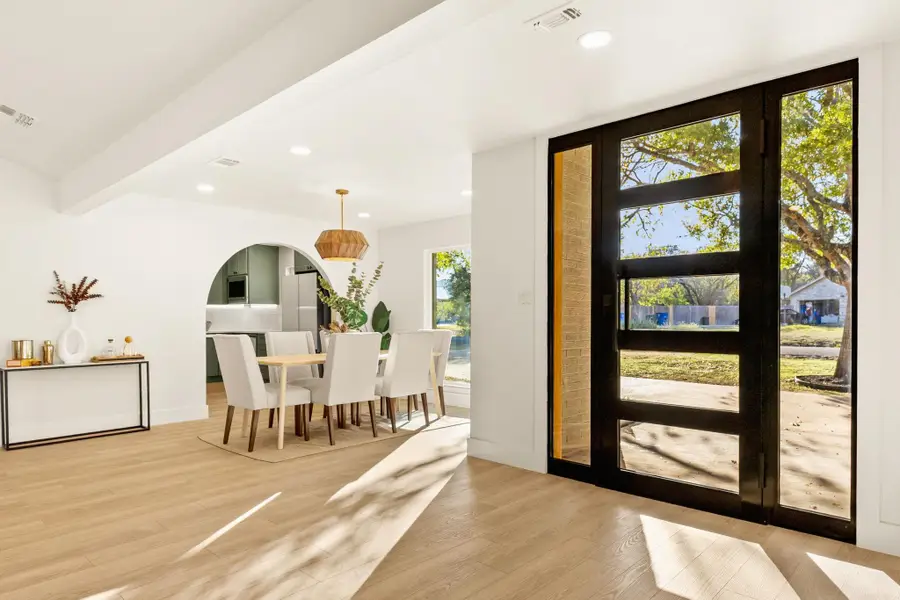 10111 Rocking Horse Rd, Austin, TX 78748 - Image #3