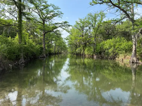 8219 Hammetts Crossing Xing, Round Mountain, TX 78663