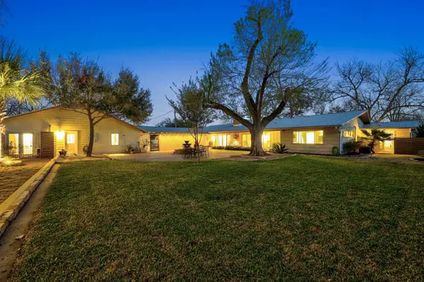 1405 E 18th St, Georgetown, TX 78626