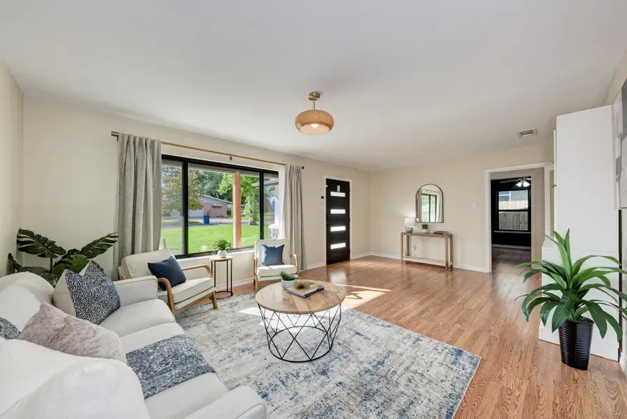 4702 Hilldale Dr, Austin, TX 78723 - #2