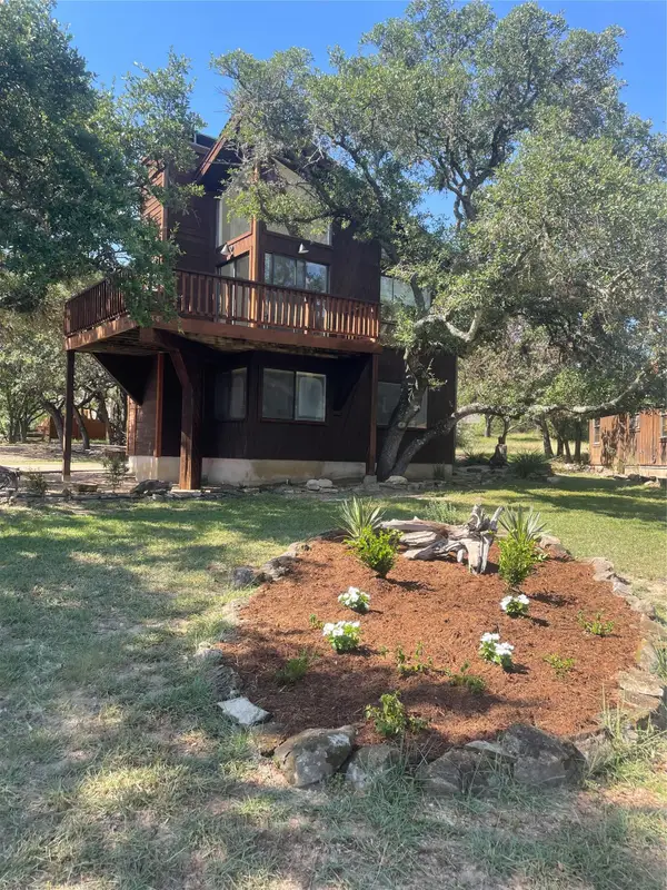 334 Coventry Rd, Spicewood, TX 78669