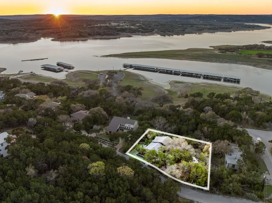 6404 Lakeshore Dr, Lago Vista, TX 78645 - #2
