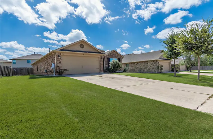 176 Dusky Thrush Dr, Kyle, TX 78640 - #2