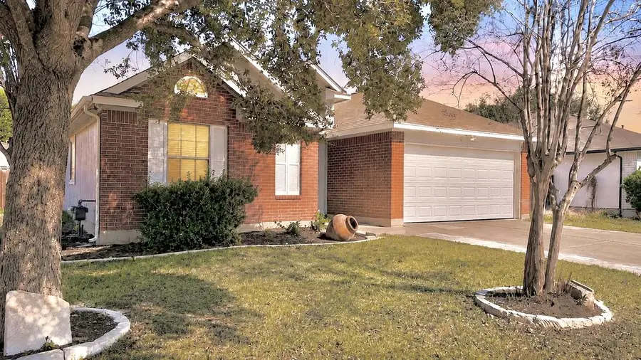 104 Evergreen Cir, Georgetown, TX 78626 - #2