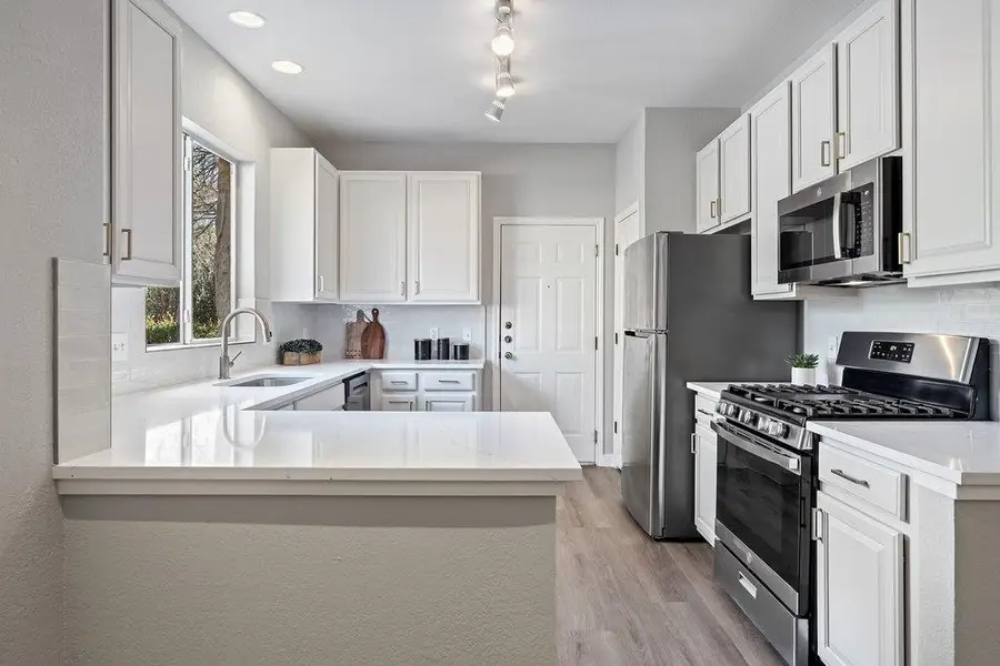 7501 Shadowridge Run #119, Austin, TX 78749 - #2