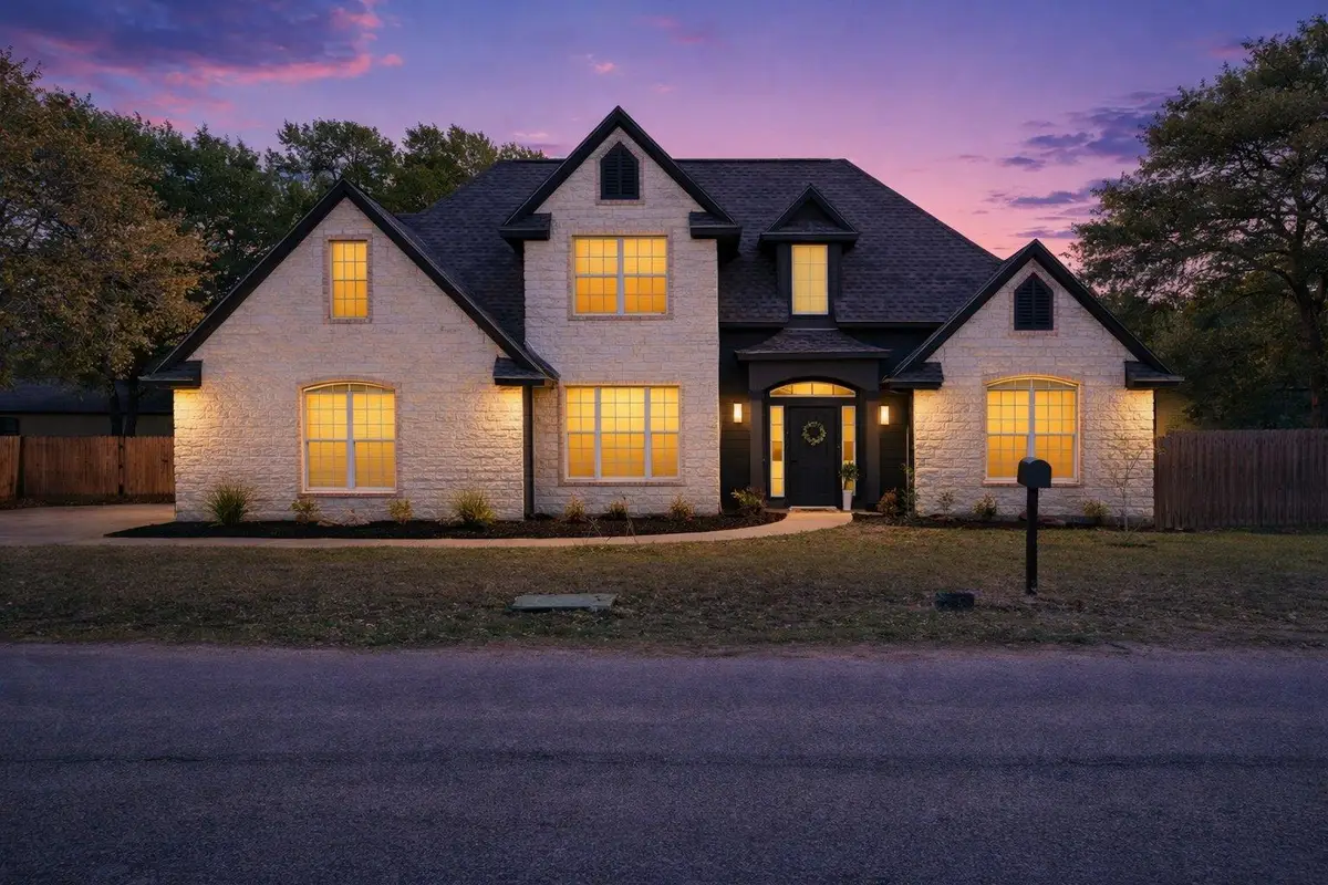 312 Country Club Dr, La Grange, TX 78945 - #1