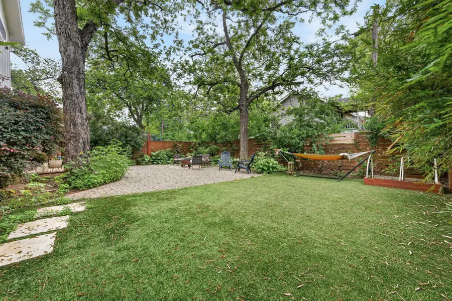 2601 Willow St #B, Austin, TX 78702 - #3
