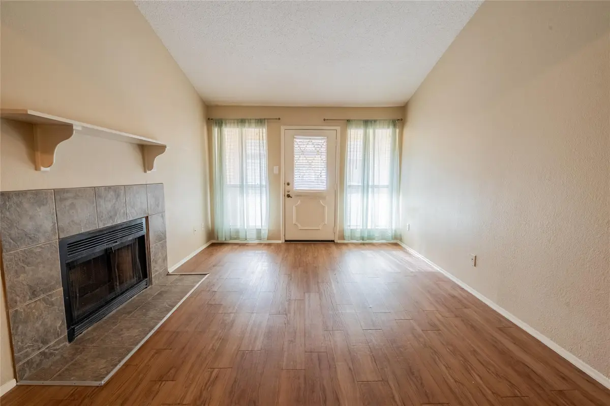 806 W 24th St #320, Austin, TX 78705 - Image #1