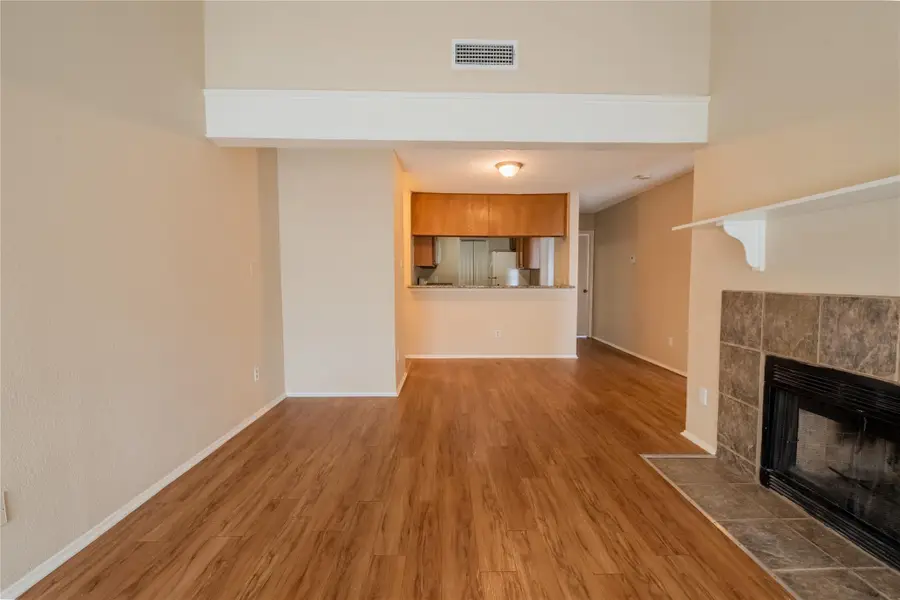 806 W 24th St #320, Austin, TX 78705 - Image #2
