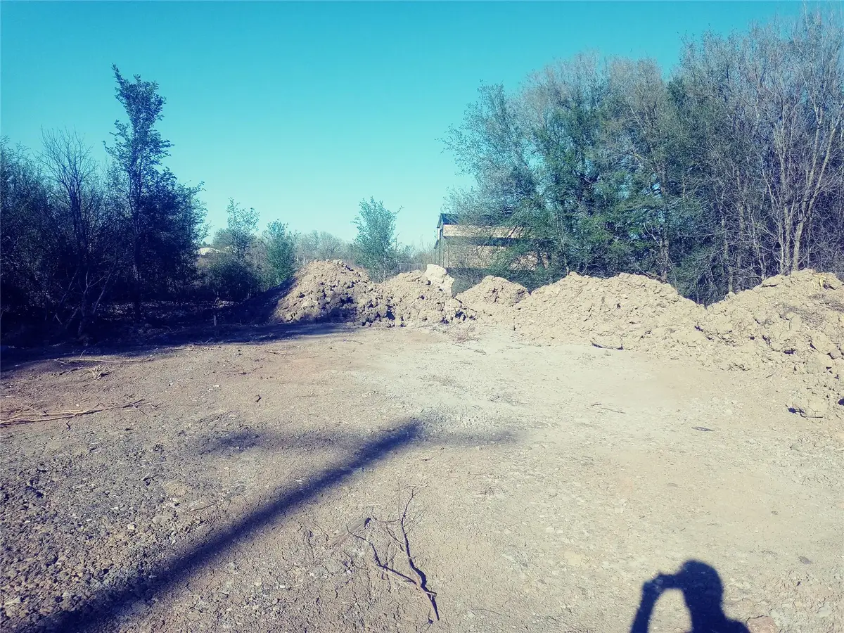 8818 Elroy Rd, Del Valle, TX 78617 - #1