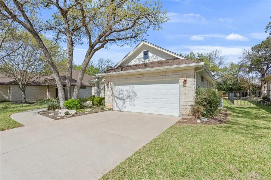 909 Big Thicket St, Georgetown, TX 78633 - #2
