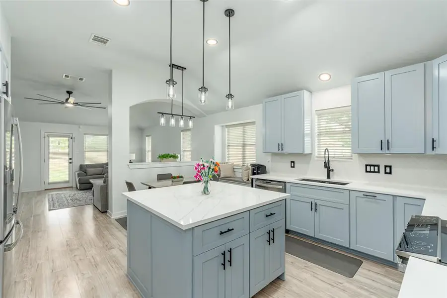 129 Aguilar Dr, Hutto, TX 78634 - #3