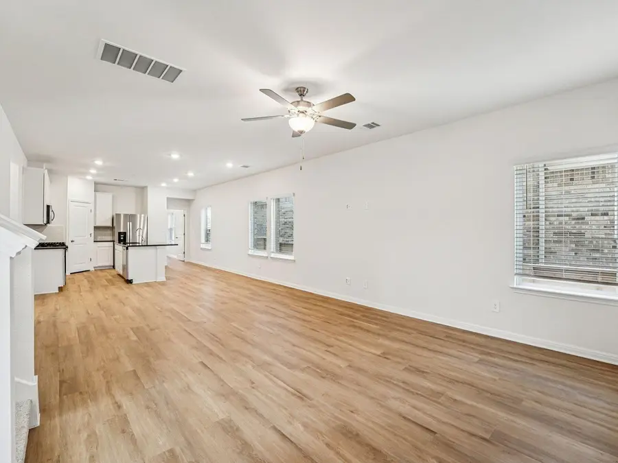 128 Maple Hedge Rd, Hutto, TX 78634 - #3
