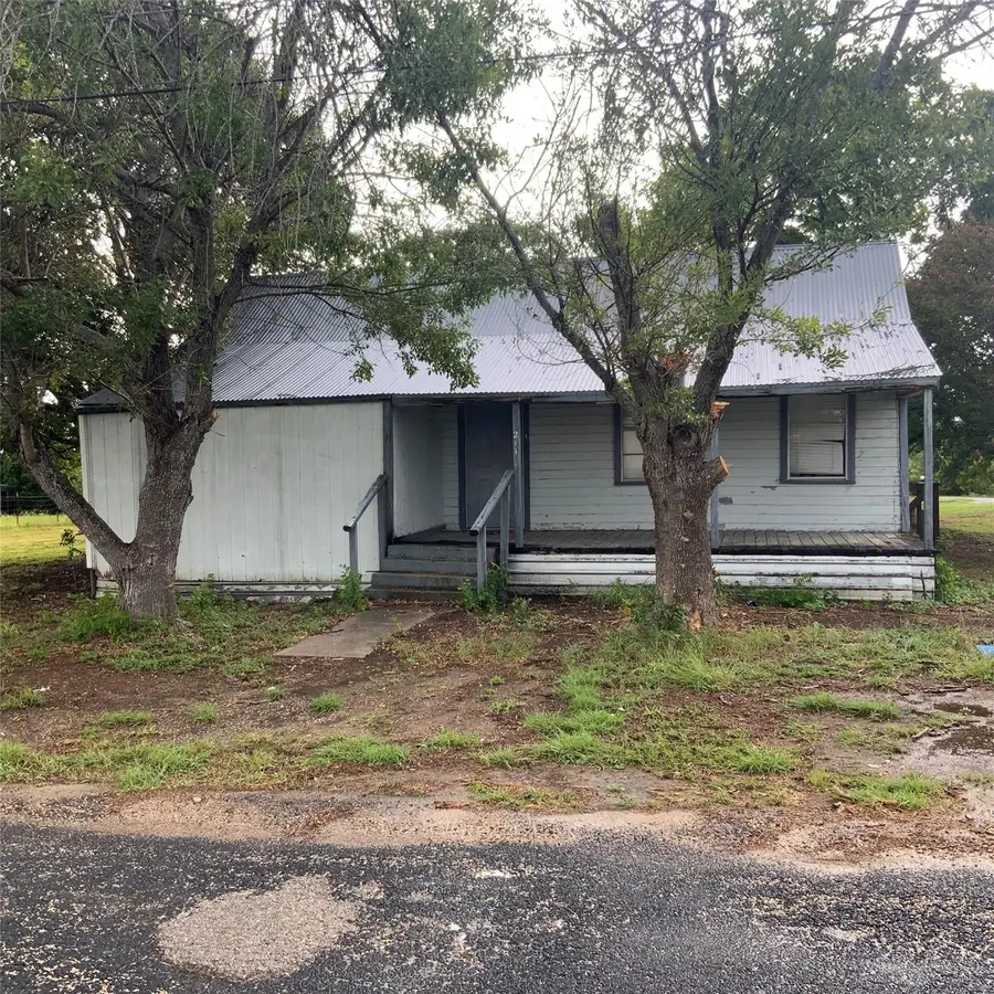 211 S 7th St, Jarrell, TX 76537 - Image #3